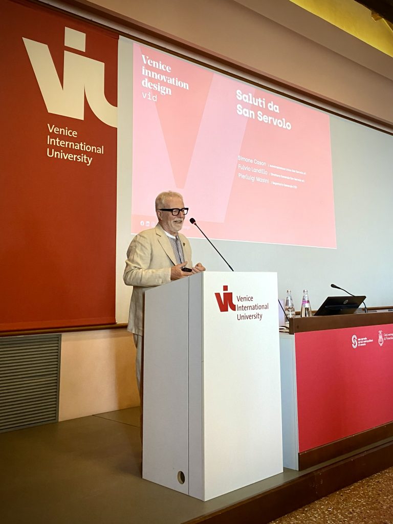 Presentazione della Palazzina Zefiro a Venice Innovation Design 2026 Luciano Marson presenta il progetto di riqualificazione della Palazzina Zefiro durante Venice Innovation Design 2026 sull'isola di San Servolo a Venezia.